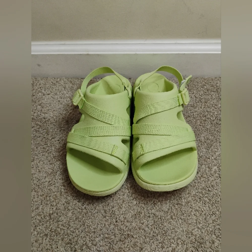 Chaco Kids Junior Size 6 Green Sandals